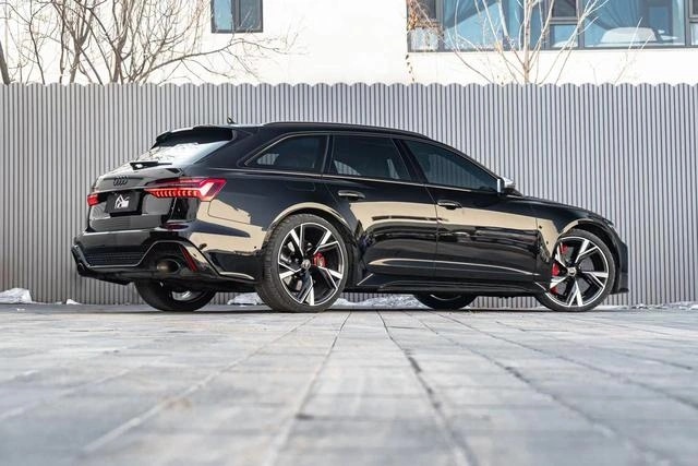 Audi RS 6 4.0T Avant