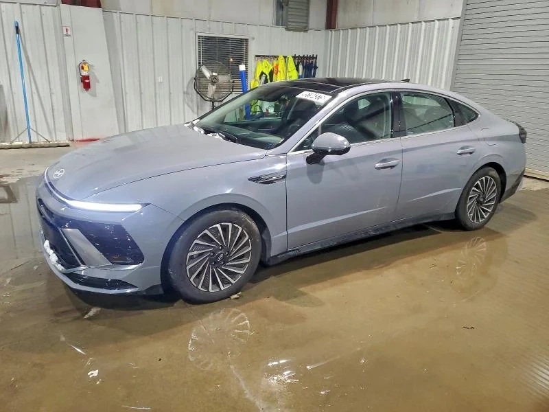 HYUNDAI SONATA HYBRID