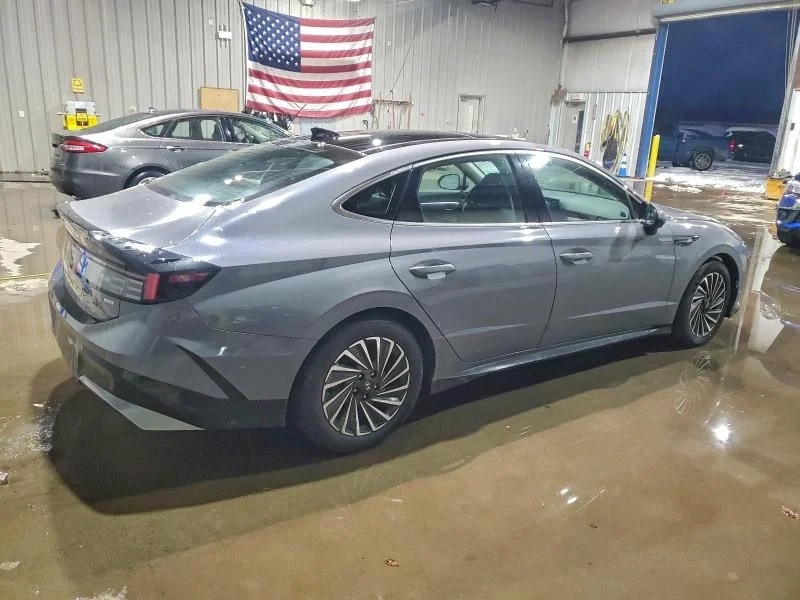 HYUNDAI SONATA HYBRID