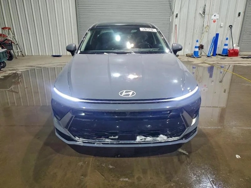 HYUNDAI SONATA HYBRID