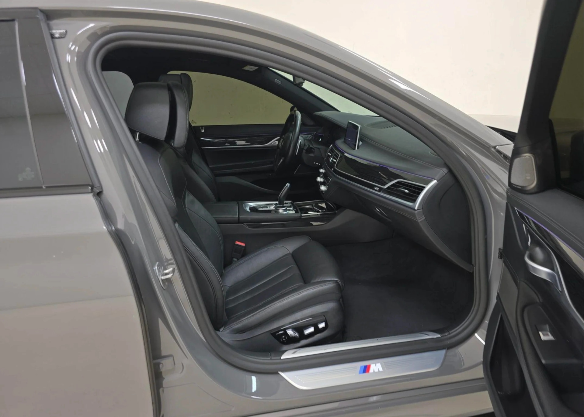BMW 7 - 740I