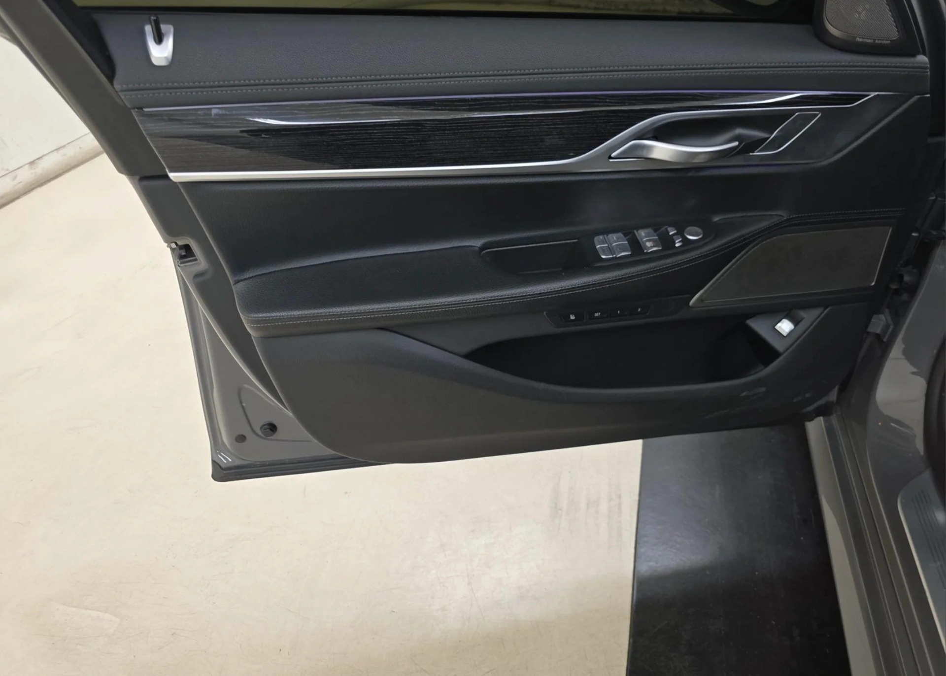 BMW 7 - 740I