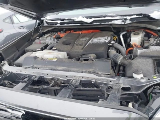 TOYOTA SEQUOIA PLATINUM