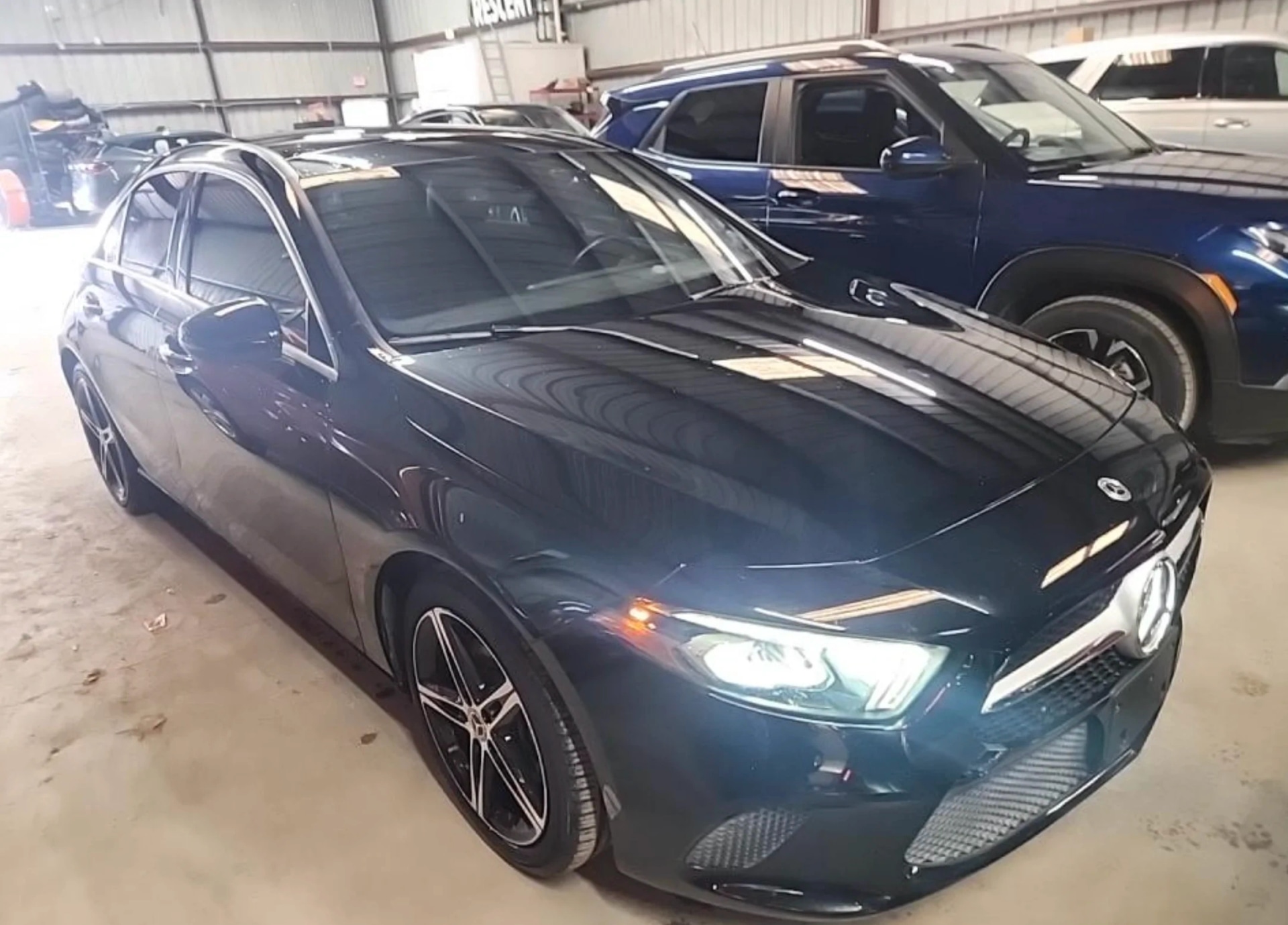 Mercedes-Benz A 220