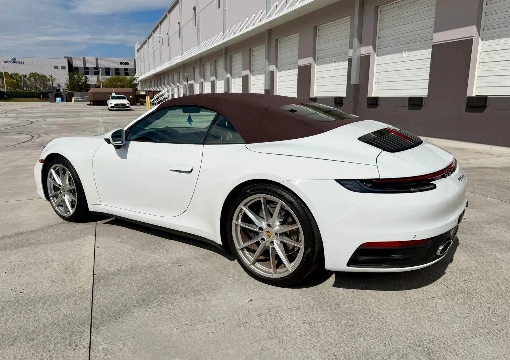 Porsche 911 Carrera