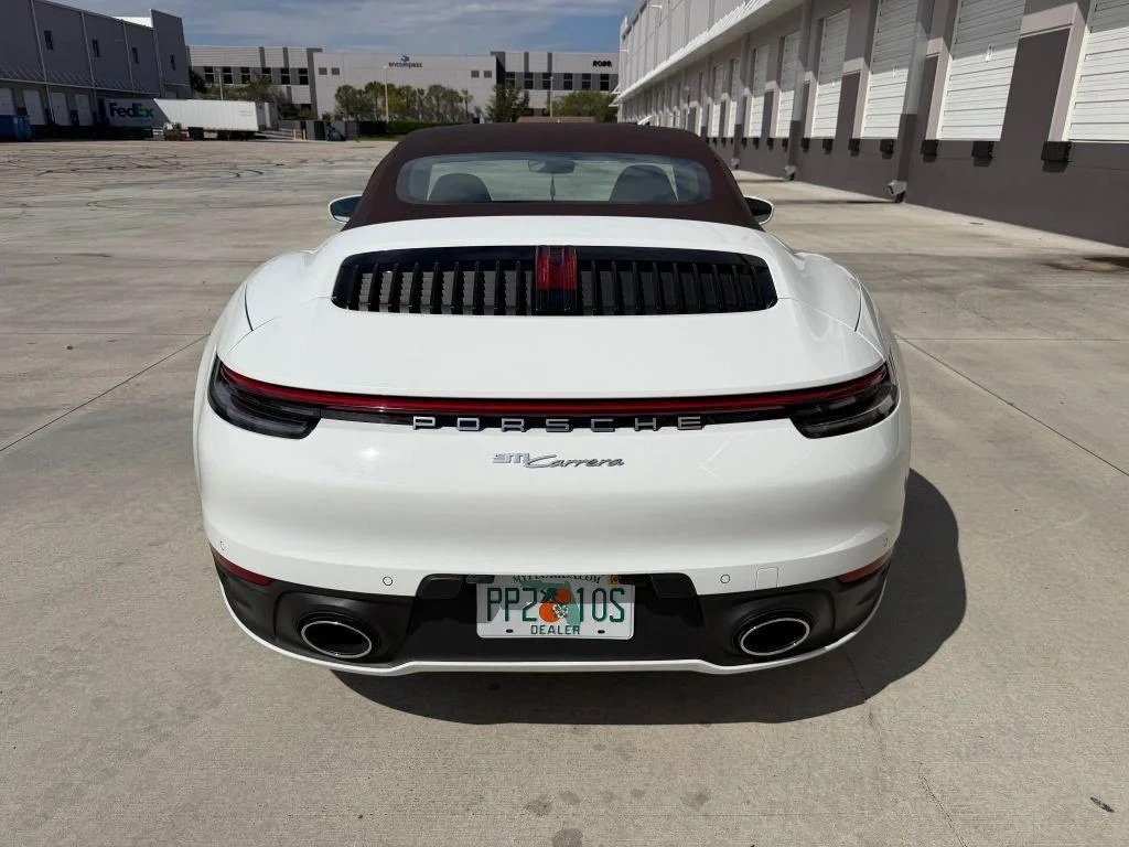 Porsche 911 Carrera