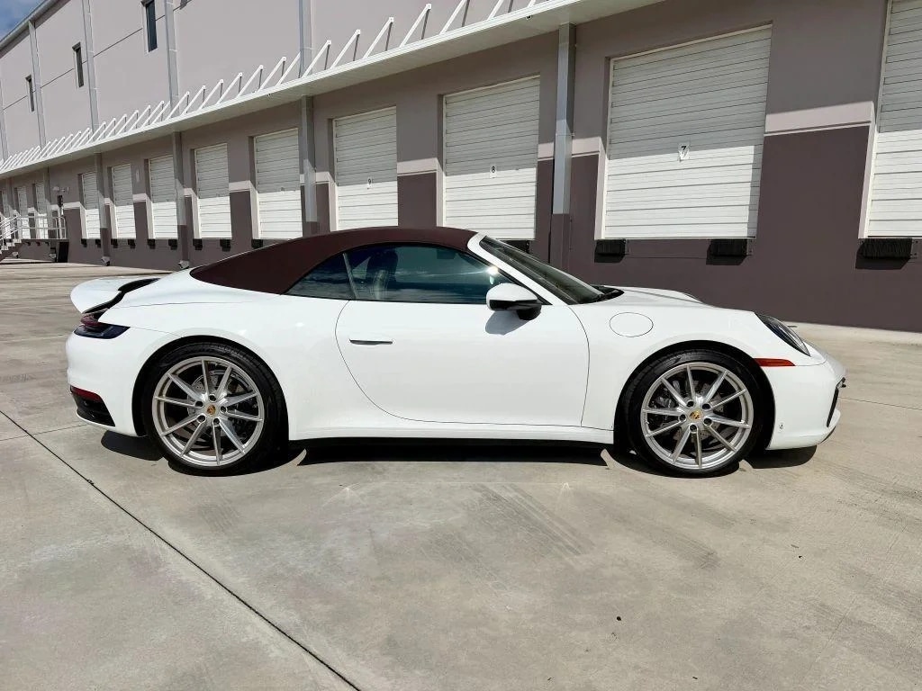 Porsche 911 Carrera