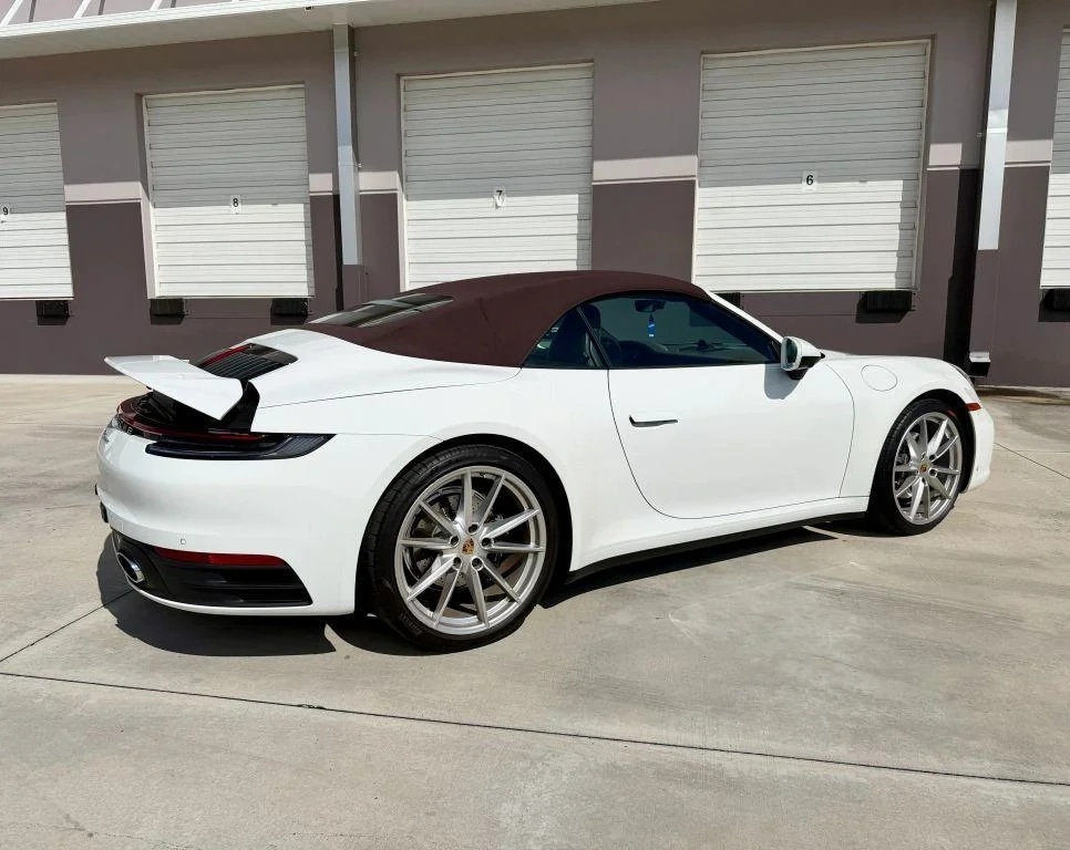 Porsche 911 Carrera