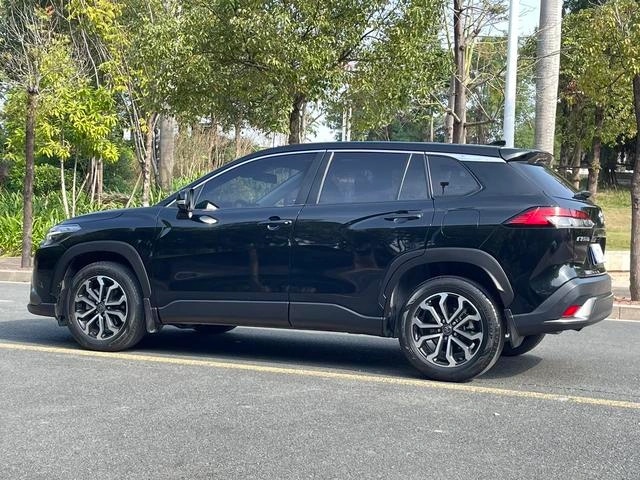 Toyota Land Cruiser 2.0L CVT