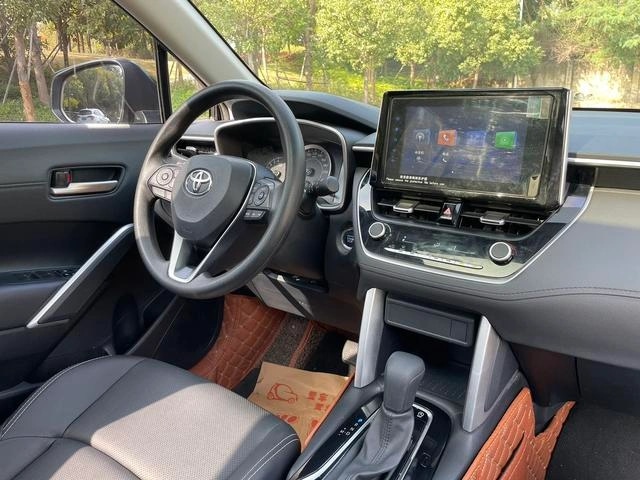 Toyota Land Cruiser 2.0L CVT