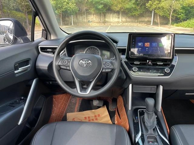 Toyota Land Cruiser 2.0L CVT