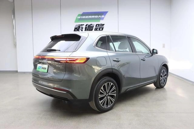 Geely Galaxy Starship 7 EM-i 2025 120KM Navigator Edition