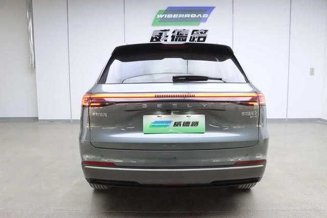Geely Galaxy Starship 7 EM-i 2025 120KM Navigator Edition