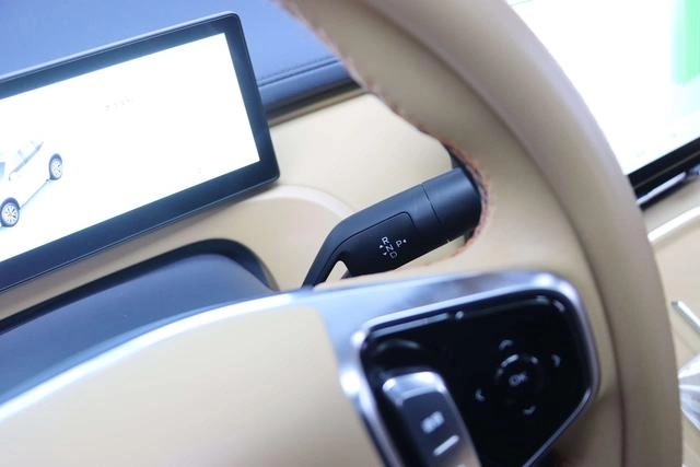 Geely Galaxy Starship 7 EM-i 2025 120KM Navigator Edition