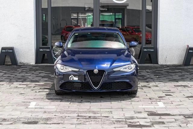 Alfa Romeo Giulia 2.0T 200HP