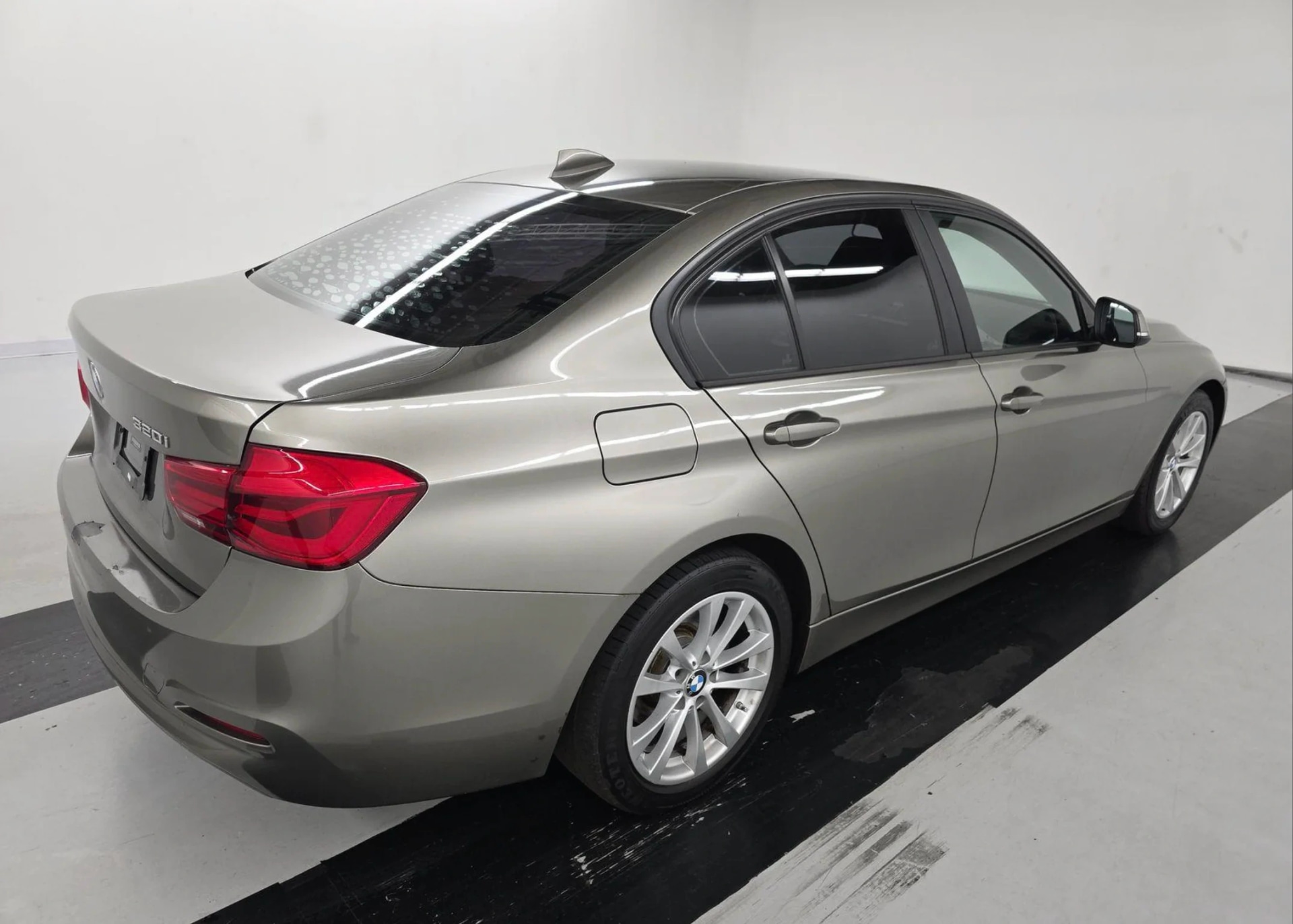 BMW 320I