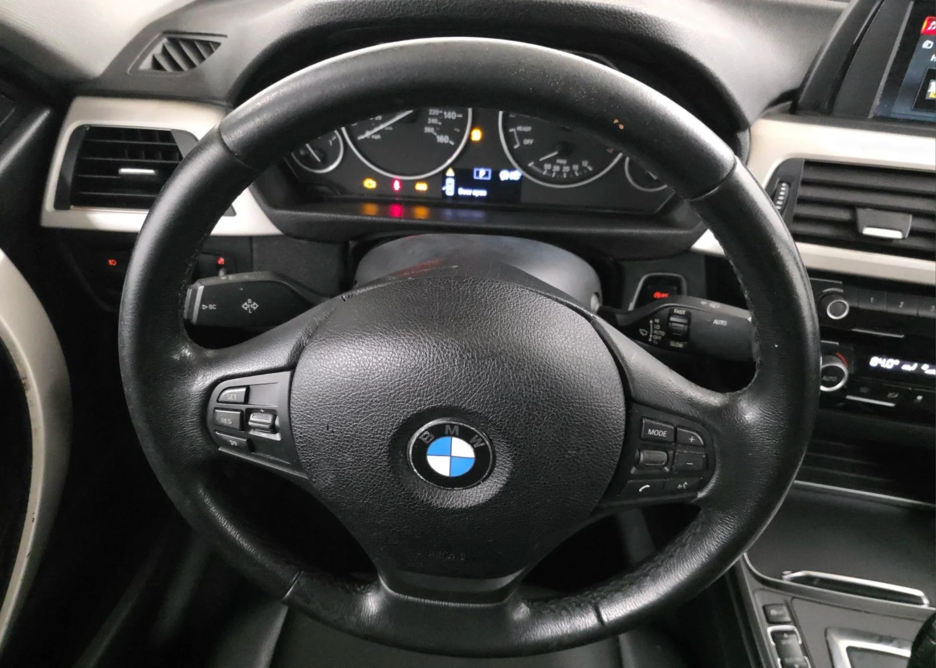 BMW 320I