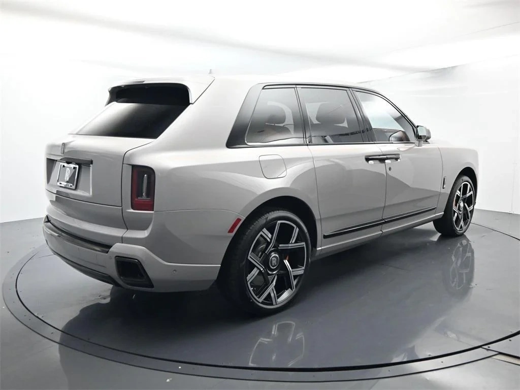 Rolls-Royce Cullinan BADGE