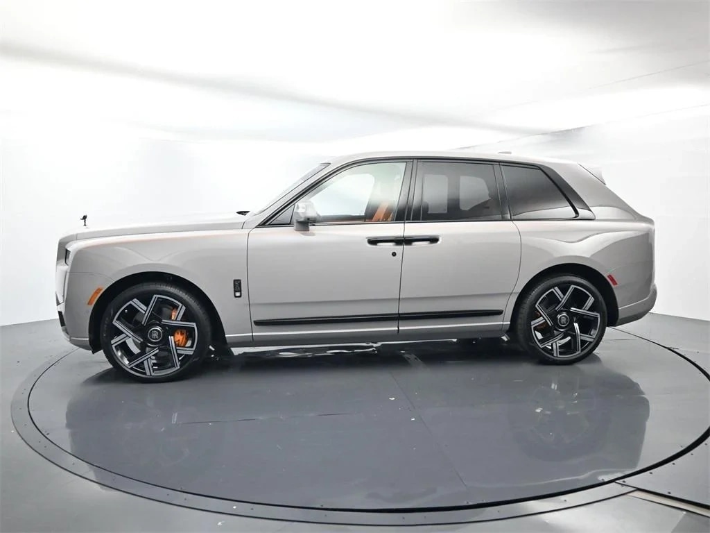 Rolls-Royce Cullinan BADGE