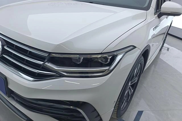 Volkswagen TiguanL 2022 330TSI R-Line