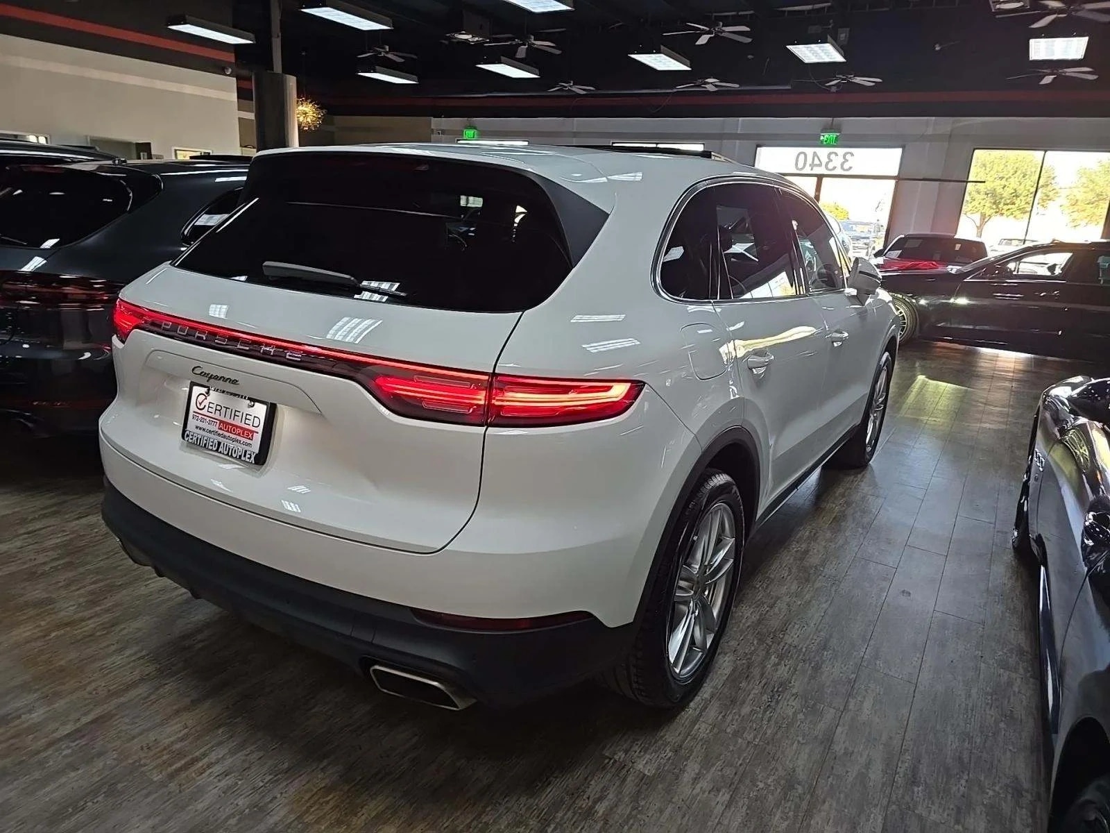 Porsche Cayenne Base