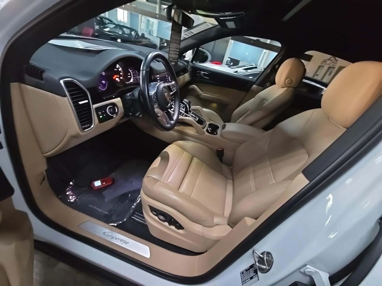 Porsche Cayenne Base