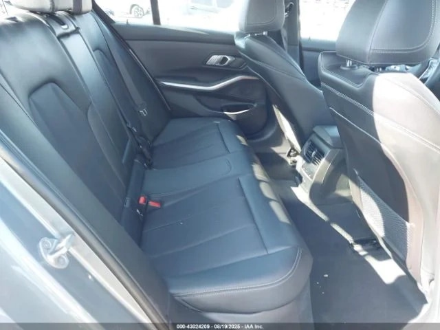 BMW 330I