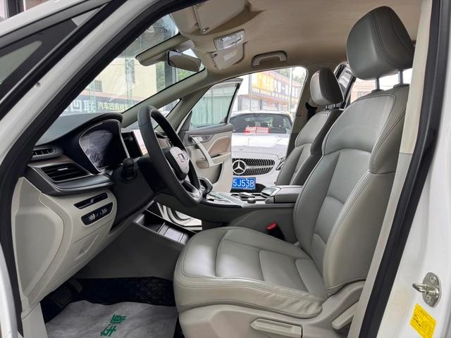 Geely Jiaji DCT Standard Edition