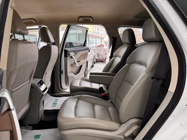 Geely Jiaji DCT Standard Edition