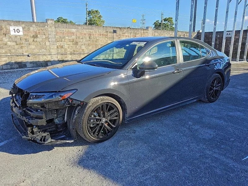 TOYOTA CAMRY XSE