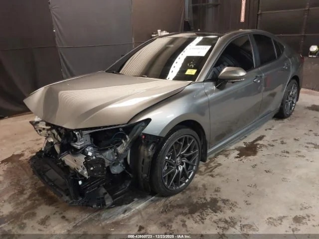 TOYOTA CAMRY XSE