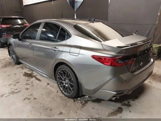 TOYOTA CAMRY XSE
