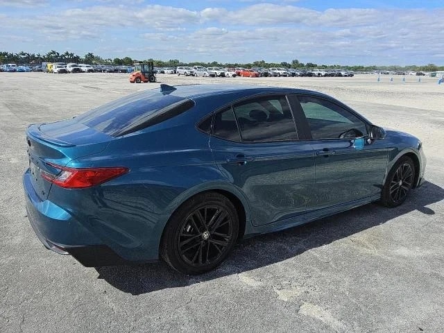 TOYOTA CAMRY XSE