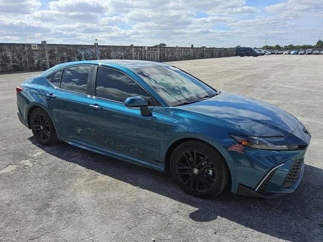 TOYOTA CAMRY XSE