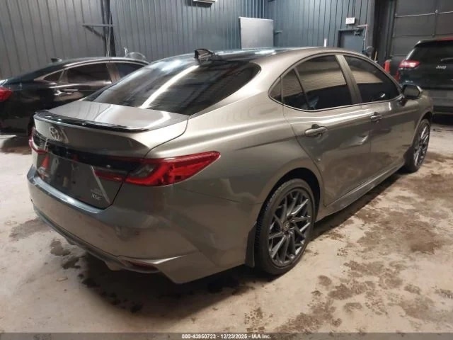 TOYOTA CAMRY XSE