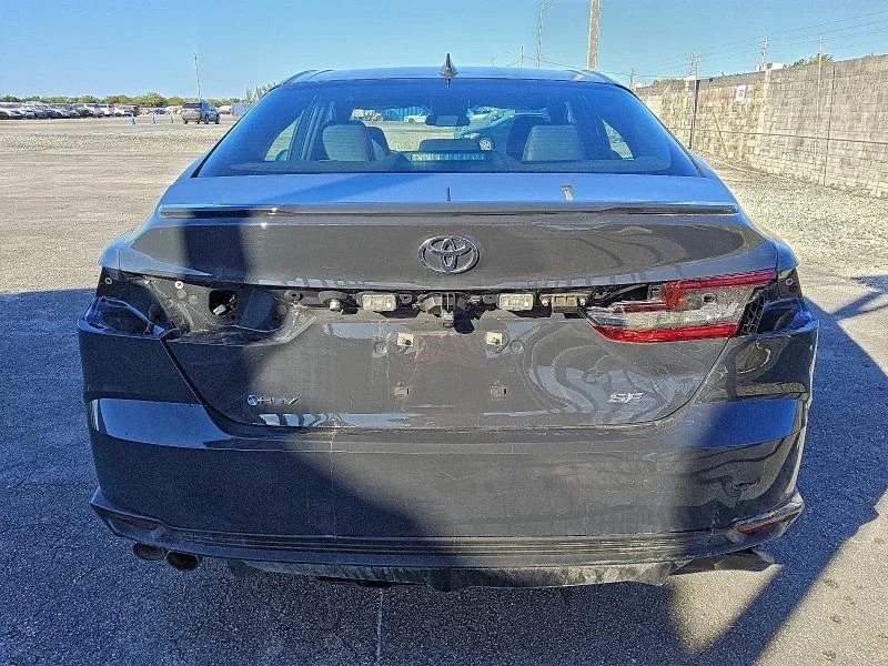 TOYOTA CAMRY XSE