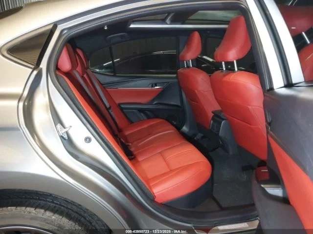 TOYOTA CAMRY XSE