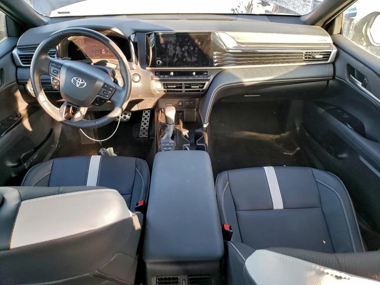 TOYOTA CAMRY XSE