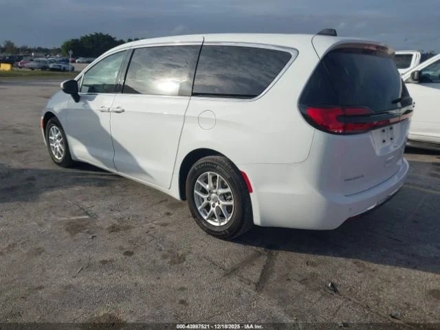 Chrysler Pacifica, Touring