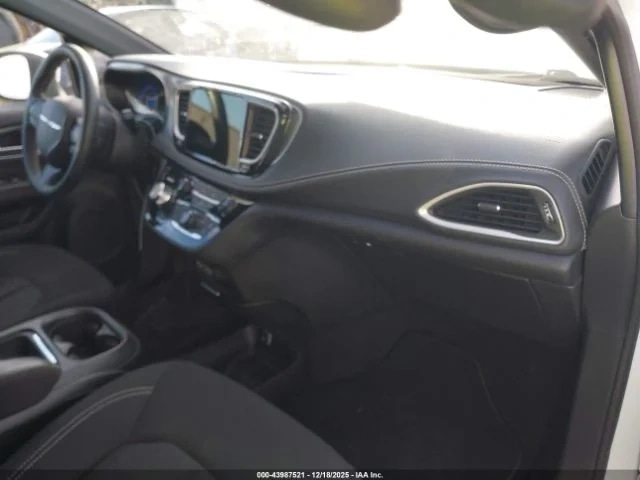 Chrysler Pacifica, Touring