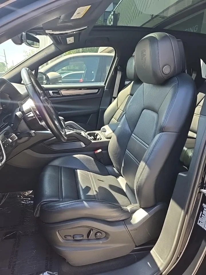 PORSCHE CAYENNE PLATINUM