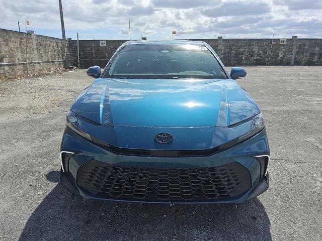 TOYOTA CAMRY XSE