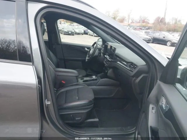 FORD ESCAPE ST-LINE SELECT