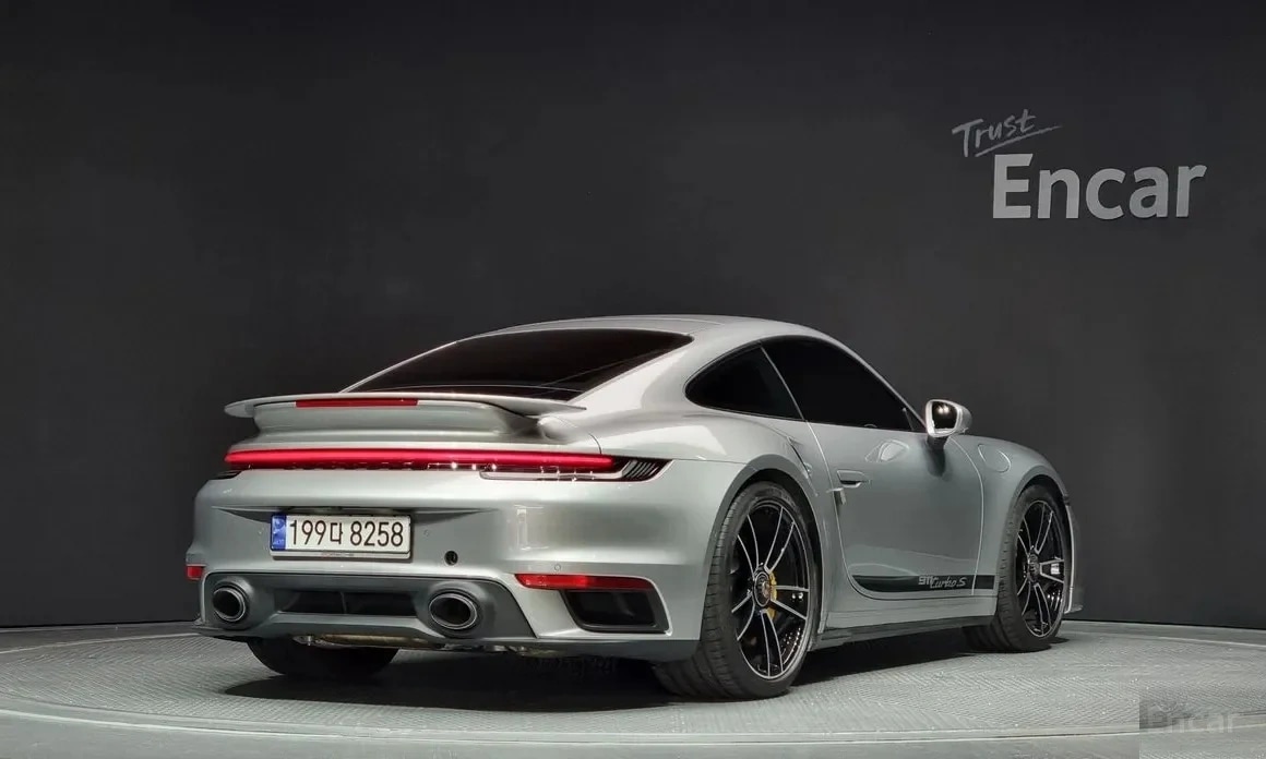 Porsche 911 Turbo S (992)