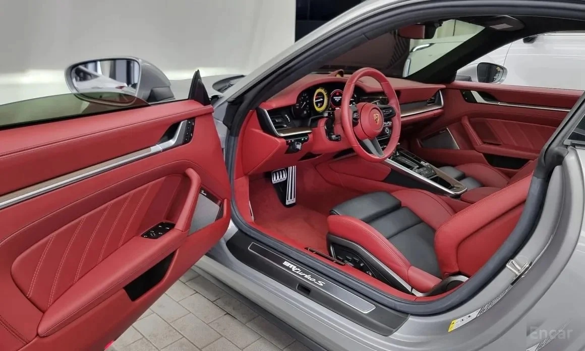 Porsche 911 Turbo S (992)