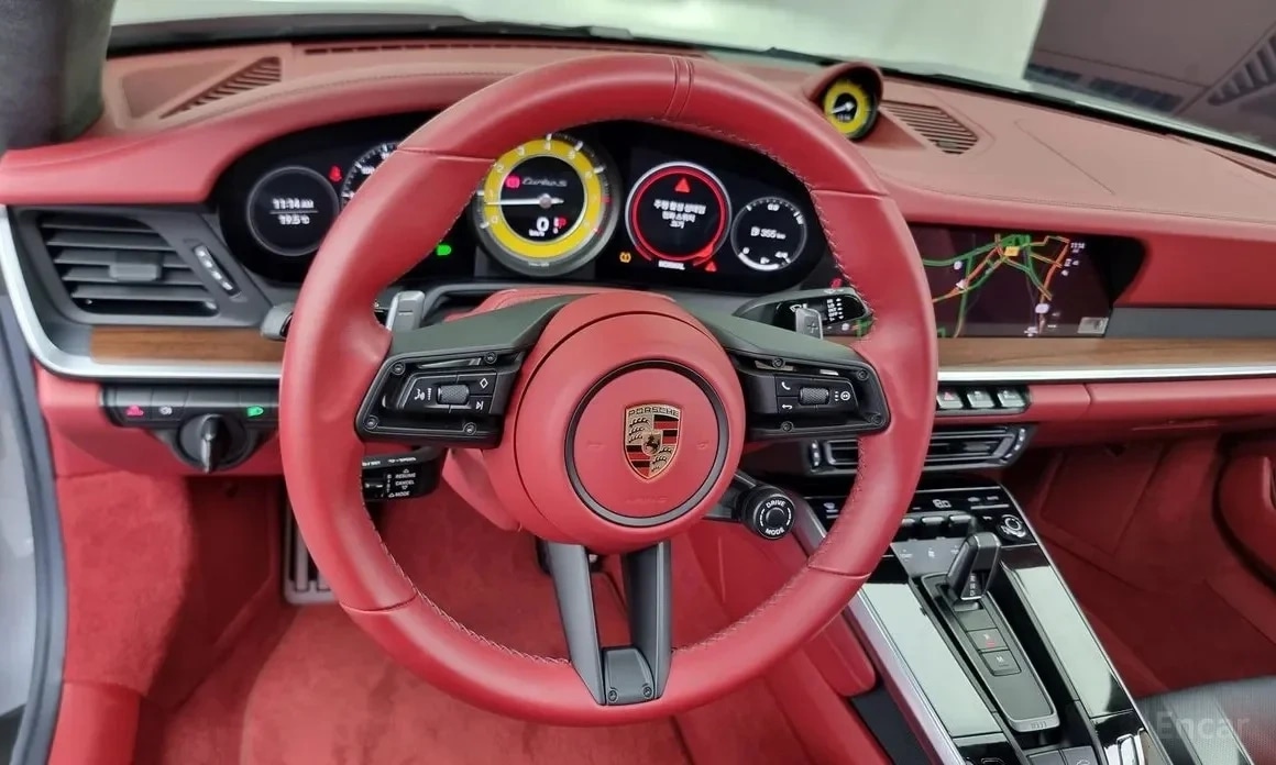 Porsche 911 Turbo S (992)