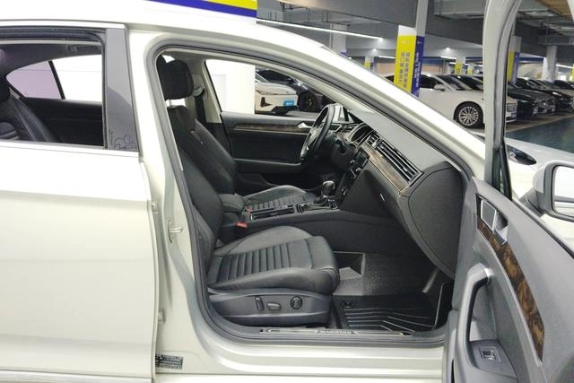Volkswagen Magotan 2018 330TSI