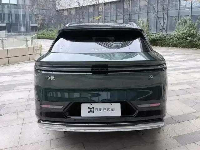 ZEEKR 7X