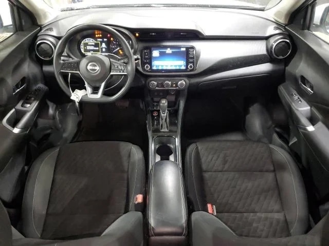 Nissan Kicks, SV