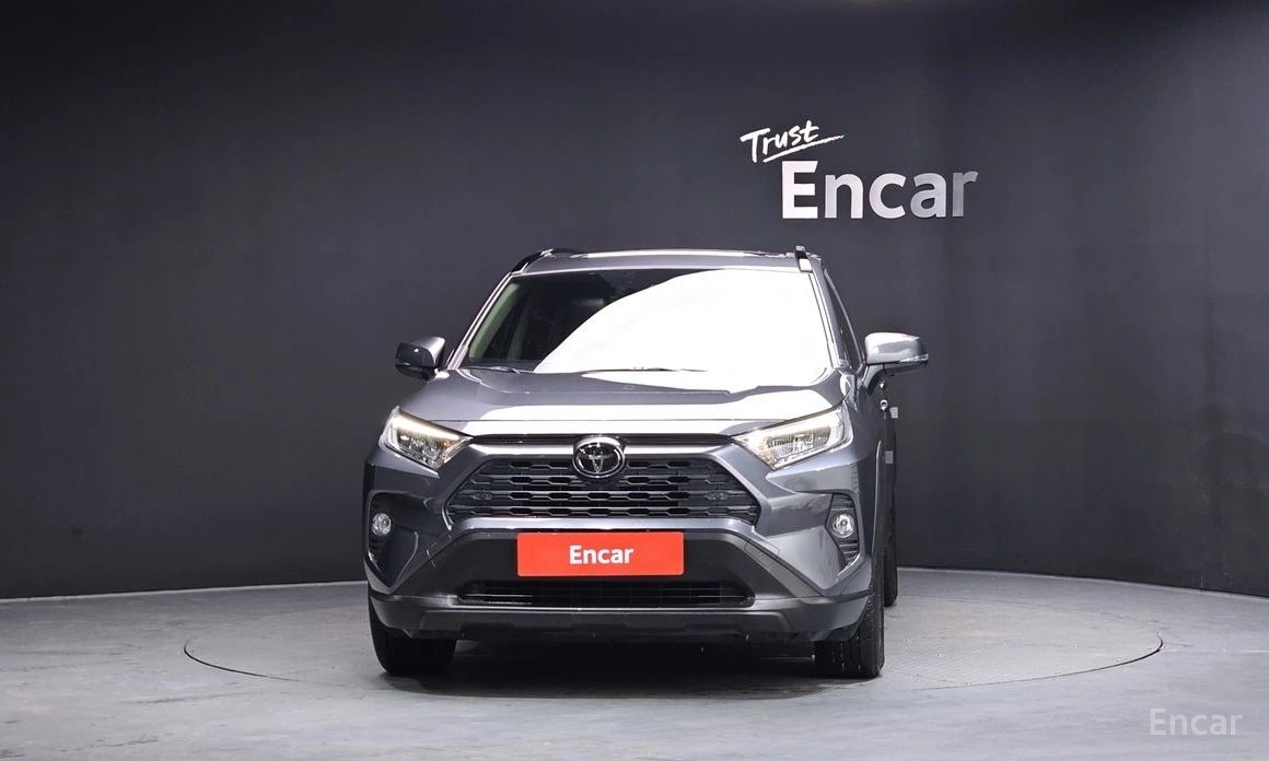 Toyota RAV4 5-поколение 2.5